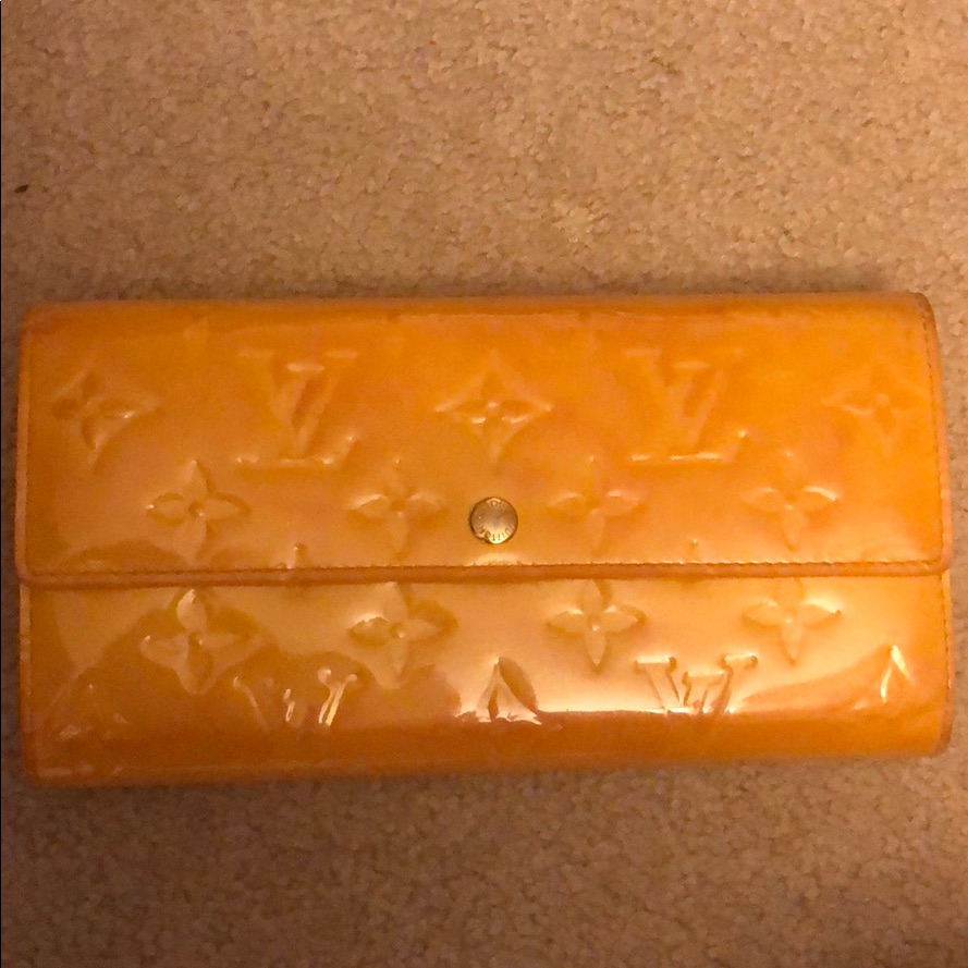 Louis Vuitton Monogram Vernis Sarah Wallet
